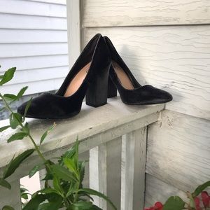 VELVET PUMPS